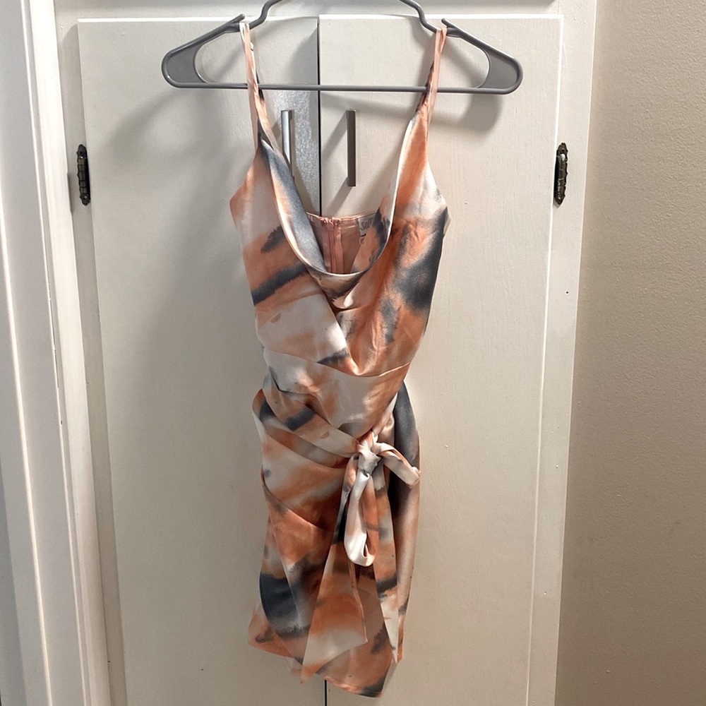 Selfie Leslie Dress